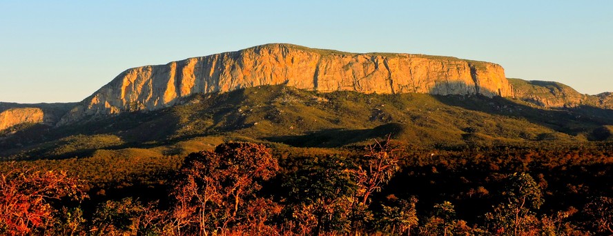 Morro do Cantagalo, localizado em Botumirim