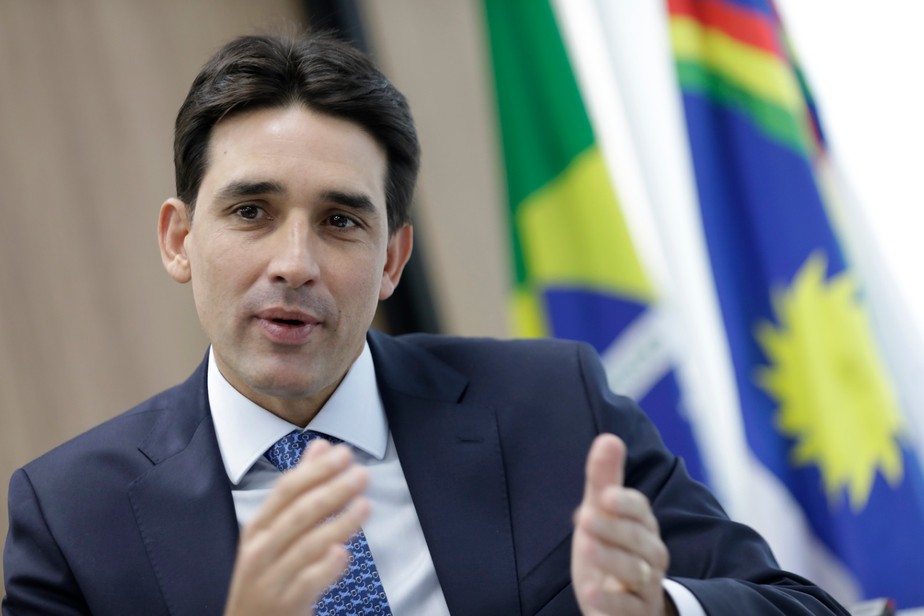 Silvio Costa Filho anuncia saída do Ministério de Portos e Aeroportos para  disputar o Senado em 2026