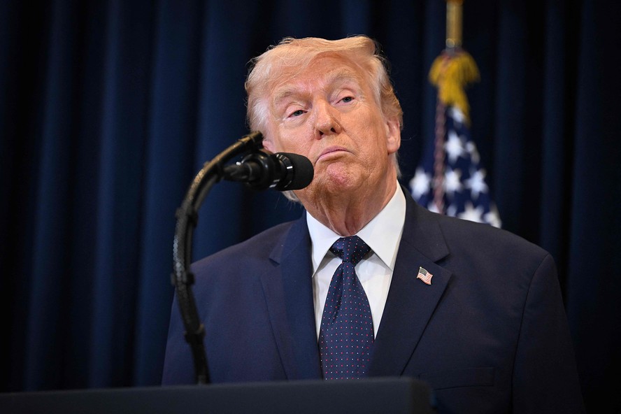 Trump diz que espera ter 'a honra de assumir o controle de Cuba'