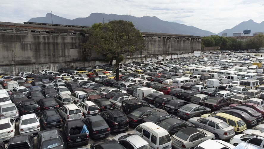 Esta app portuguesa gratuita encontra lugares livres para estacionar o carro