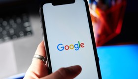 Google muda ferramenta de busca para reduzir exibição de 'deepfake' pornô gerado por IA