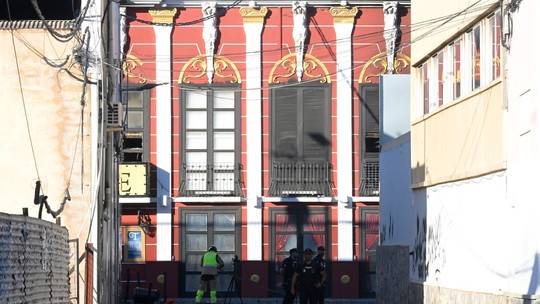 Tribunal espanhol abre investigação e apura se imprudência gerou incêndio com 13 mortos em famosa boate