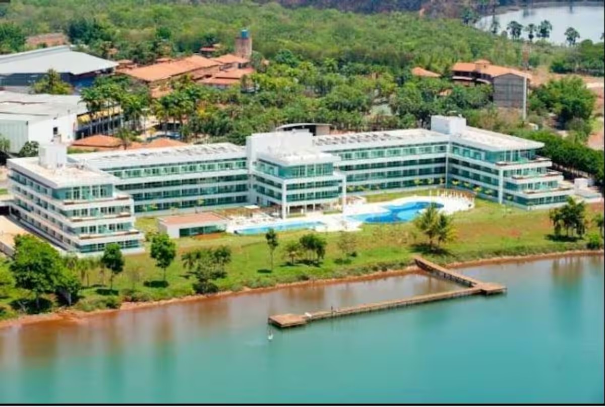 Dirigentes do Rioprevidência estavam em resort em Brasília ao serem alvos da PF em operação que mirou em Castro