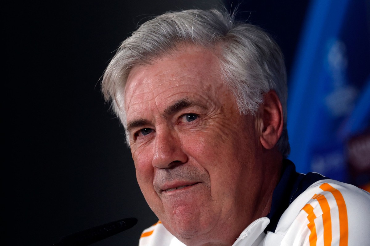 Emissário da CBF assiste à final da Copa do Rei, em Sevilha, para tentar antecipar acerto com Ancelotti, diz jornal espanhol
