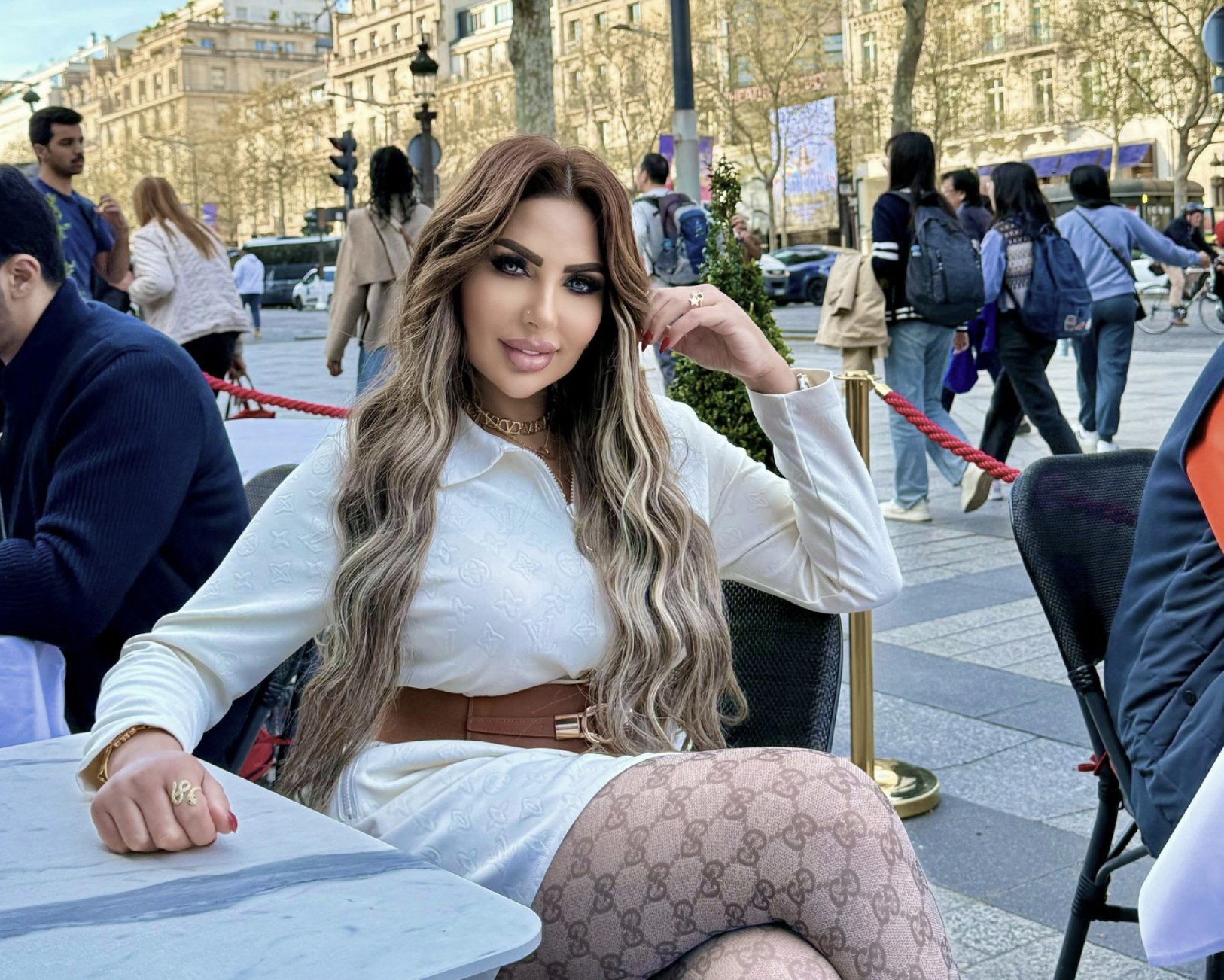 Apresentadora egípcia Sarah Khalifa condenada à morte por tráfico de drogas