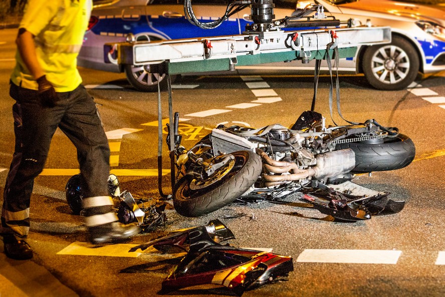 Advogado explica auxílio-acidente após acidente de moto