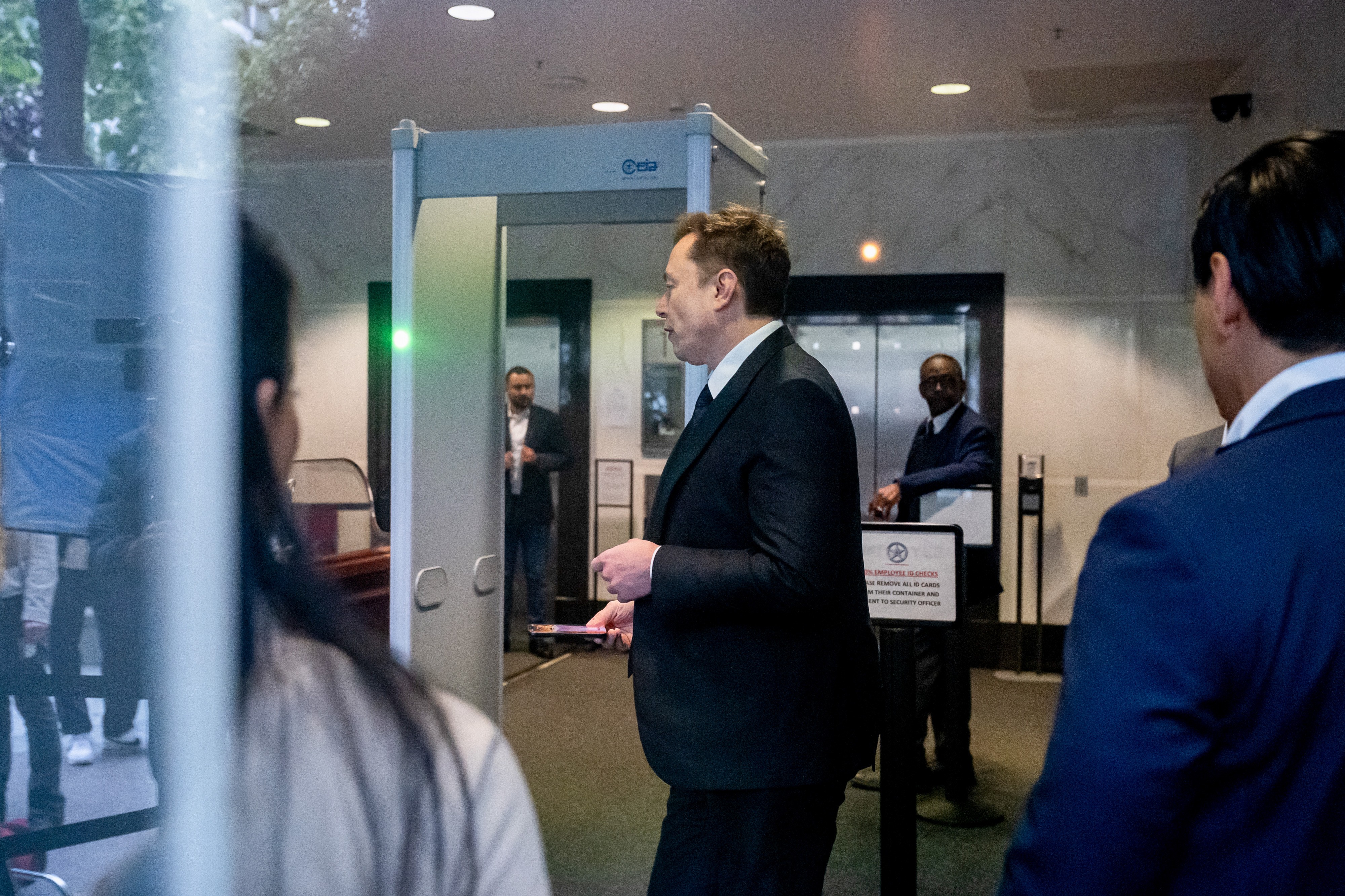 Elon Musk diz que não houve contrato que definisse sua doação inicial à OpenAI