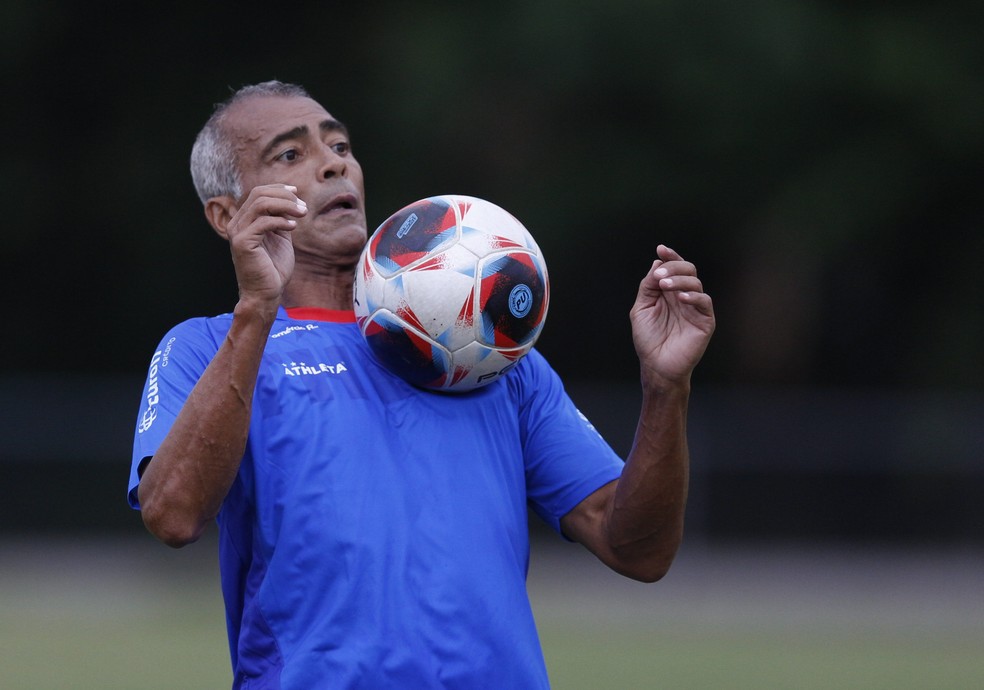 Romário participará de uma mesa no Rio Futsummit e também jogará no Showbol — Foto: Alexandre Cassiano / Agência O Globo