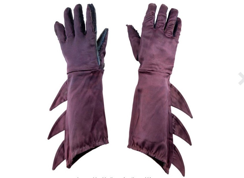 Luvas do Batman — Foto: Reprodução / Heritage Audictions