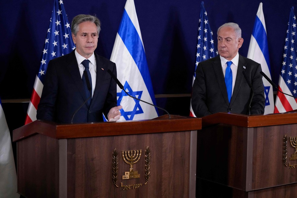 Secretário de Estado americano, Antony Blinken, durante pronunciamento conjunto com o primeiro-ministro de Israel, Benjamin Netanyahu — Foto: Jacquelyn Martin / POOL / AFP