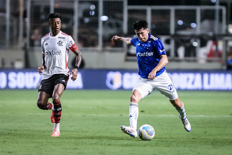 Participativo, perigoso e líder: como foi o primeiro jogo de Bruno Henrique, do Flamengo, após ser alvo de operação