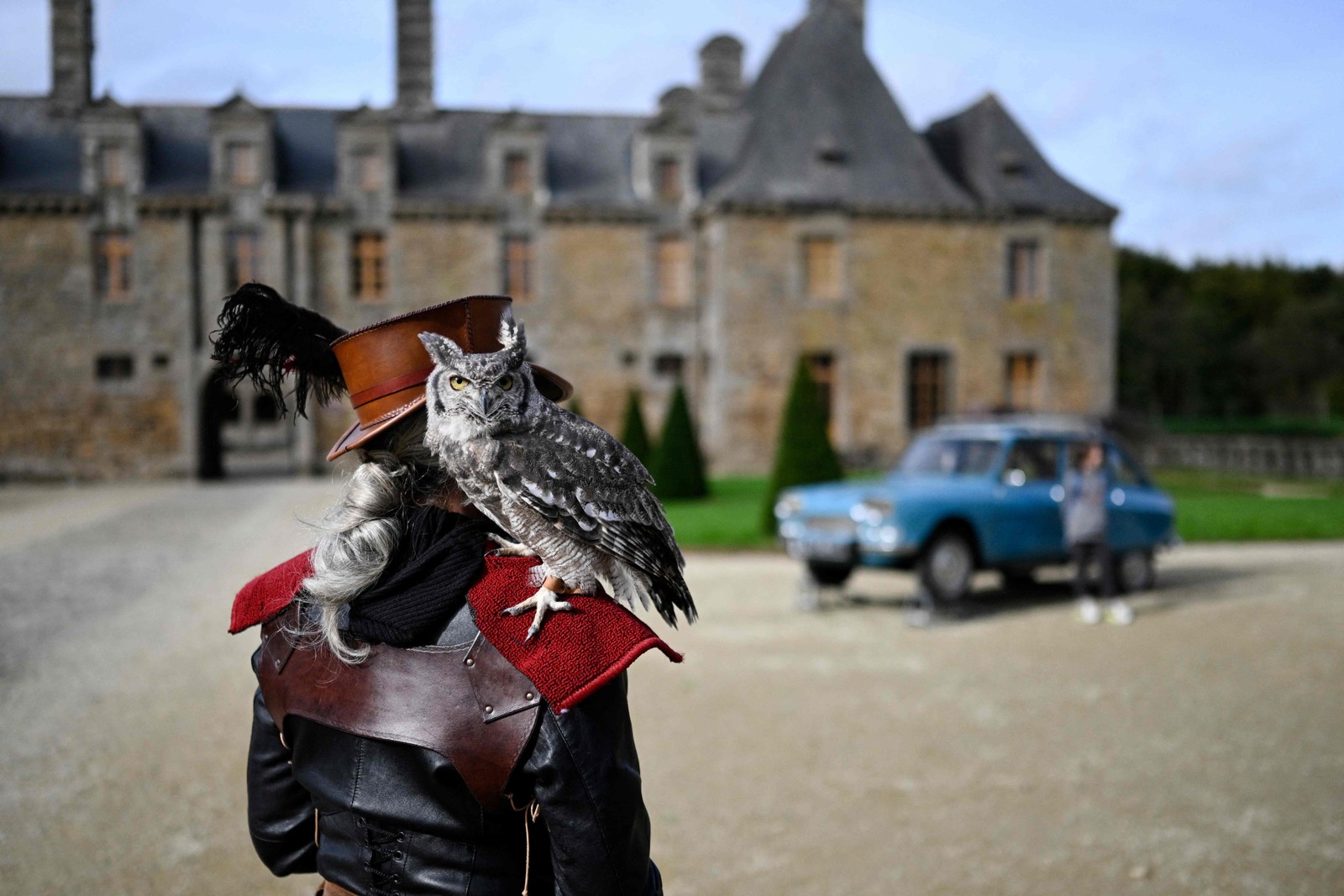 Corujas? Assim como em Hogwarts, havia no Château Le Rocher-Portail também — Foto: Damien Mayer / AFP