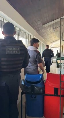 Aluno de Medicina é suspenso após suspeita de filmar estudante durante banho em torneio universitário em Valença