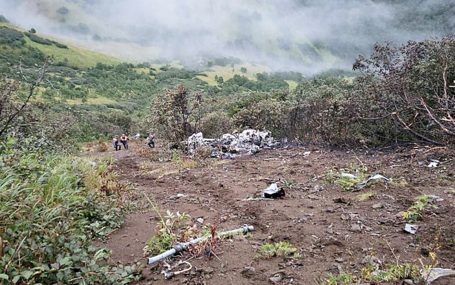 Queda de helicóptero perto de vulcão mata todos a bordo