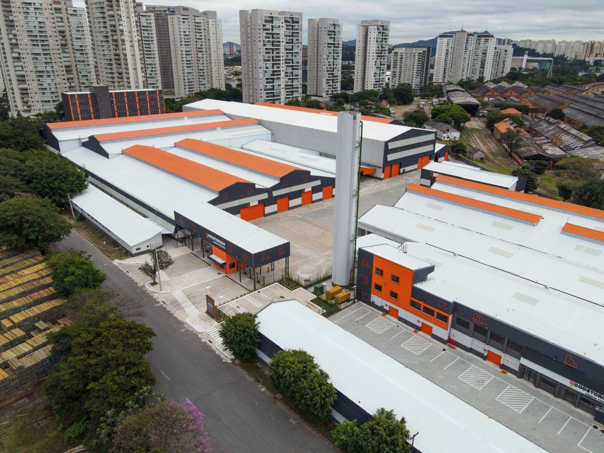 Logística prioriza localização sobre escala - Foto