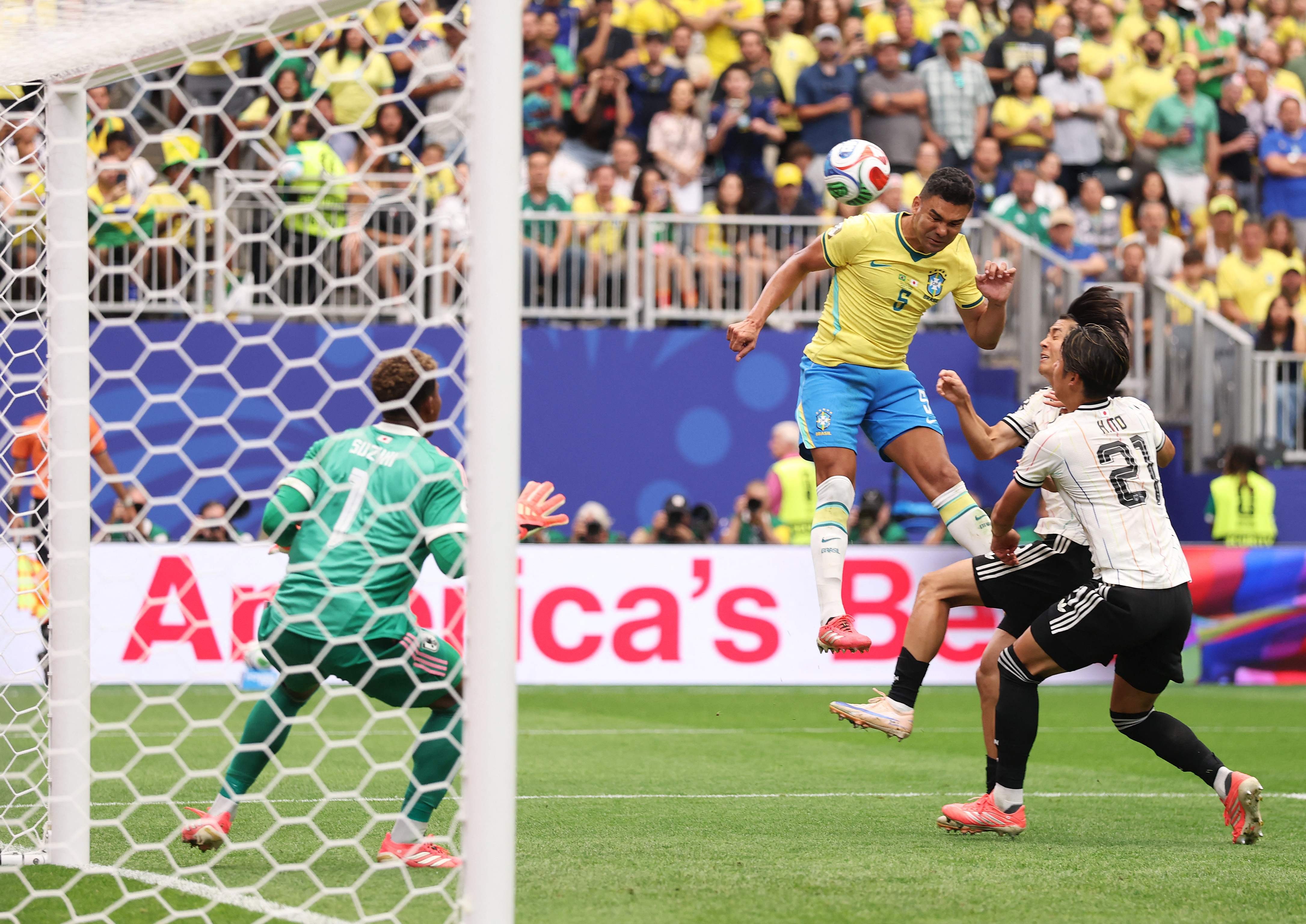 Estudo revela que escanteios aumentam eficiência ofensiva e defensiva, o que exige preparação especializada dos clubes