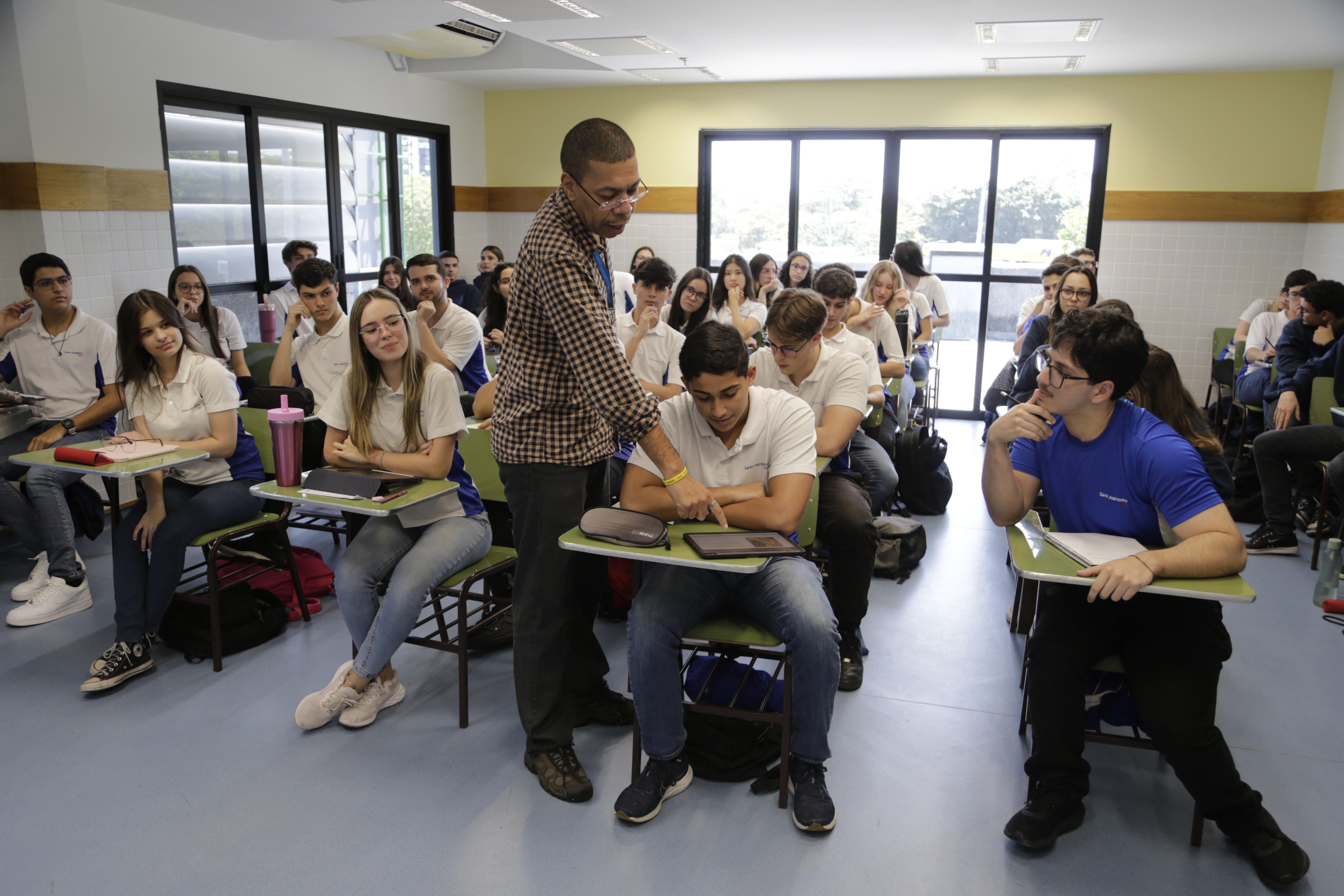 Rio de Janeiro é o pior estado do país em taxa de reprovação no ensino médio público