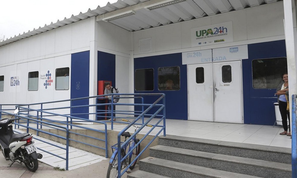 UPA de Costa Barros invadida por traficantes — Foto: Guilherme Pinto / Agência O Globo / Arquivo