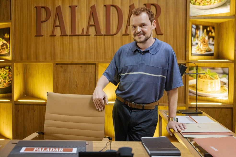 Poliana (Matheus Nachtergaele) — Foto: Globo/ Fábio Rocha