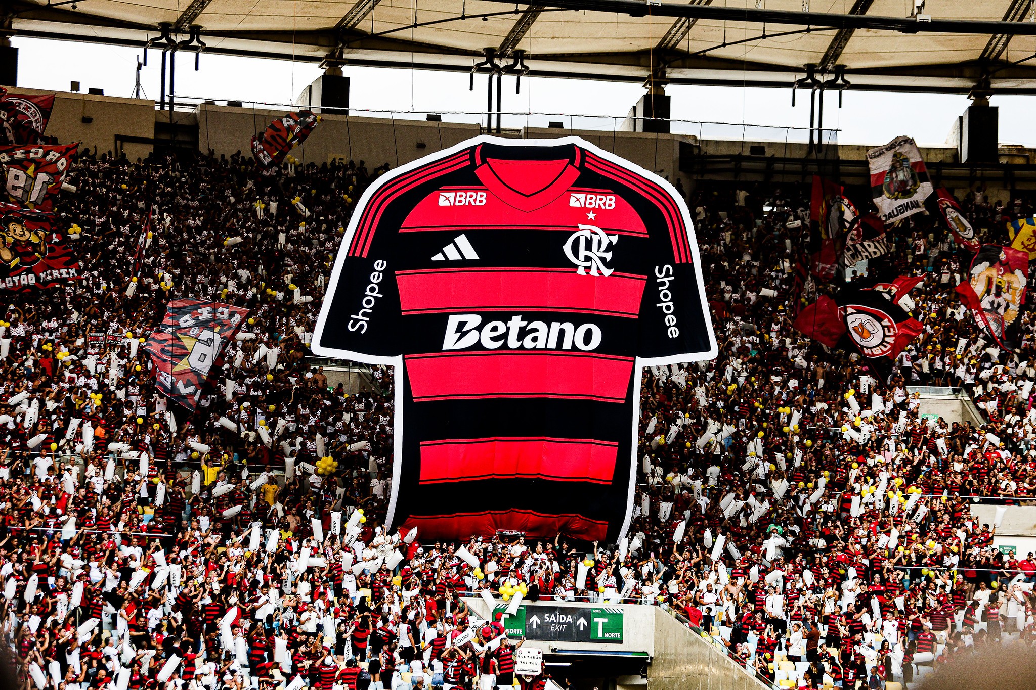 Flamengo prepara ações antes de clássico para celebrar um ano de parceria com patrocinadora máster - QTU Questões do Universo