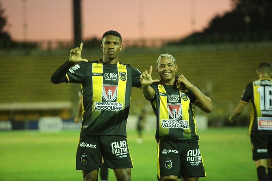 Volta Redonda goleia e vence a primeira no Campeonato Carioca - Futebol -  R7 Campeonato Carioca