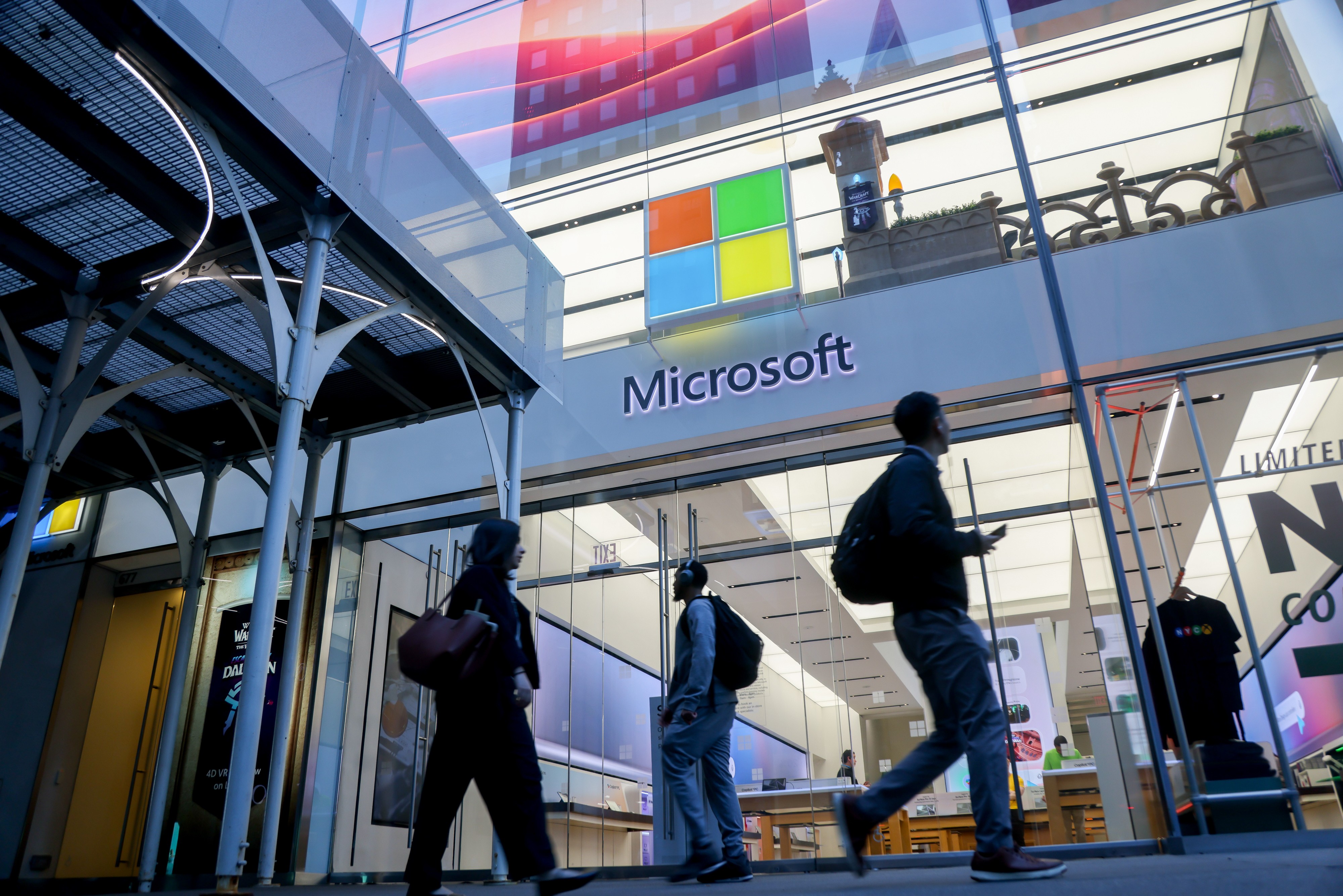 Microsoft Adota IA Própria e Reduz Custos em Produtos Chave