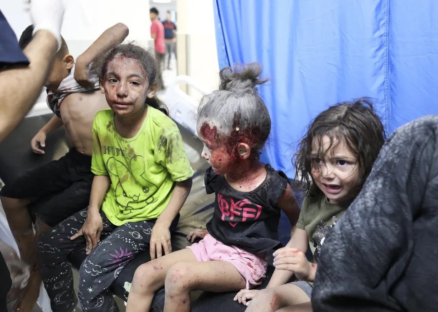 N&atilde;o h&aacute; her&oacute;is numa guerra que mata crian&ccedil;as