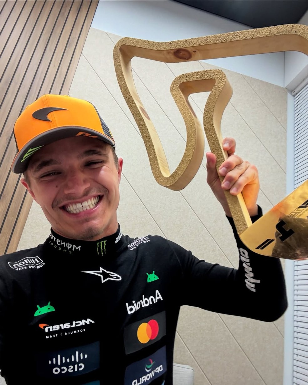 Lando Norris circulou por Ibiza e Holanda e também marcou presença em Riad, onde acompanhou a Copa do Mundo de eSports. — Foto: Reprodução Instagram