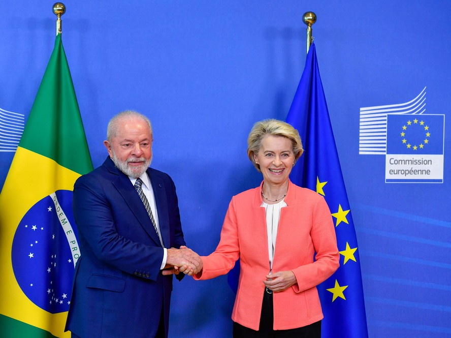 Proteção. Lula com a presidente da Comissão Europeia, Ursula von der Leyen: discordância sobre compras públicas