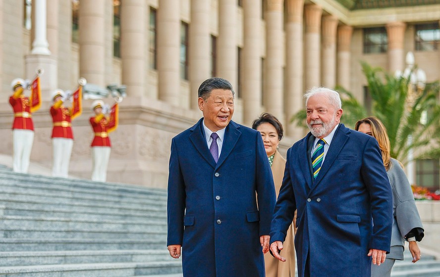 Xi Jinping, presidente da China, recebe Lula no Grande Palácio do Povo em Pequim