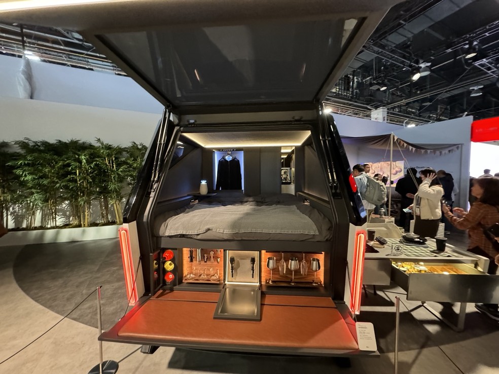 LG lan&ccedil;a moto home com intelig&ecirc;ncia artificial &mdash; Foto: Bruno Rosa