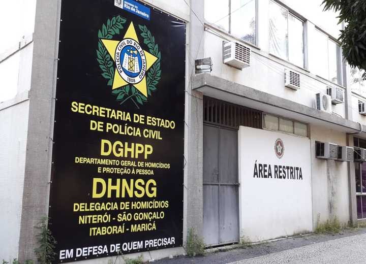 Sepultamentos de duas mulheres assassinadas encerram semana marcada por casos de violência doméstica no Rio