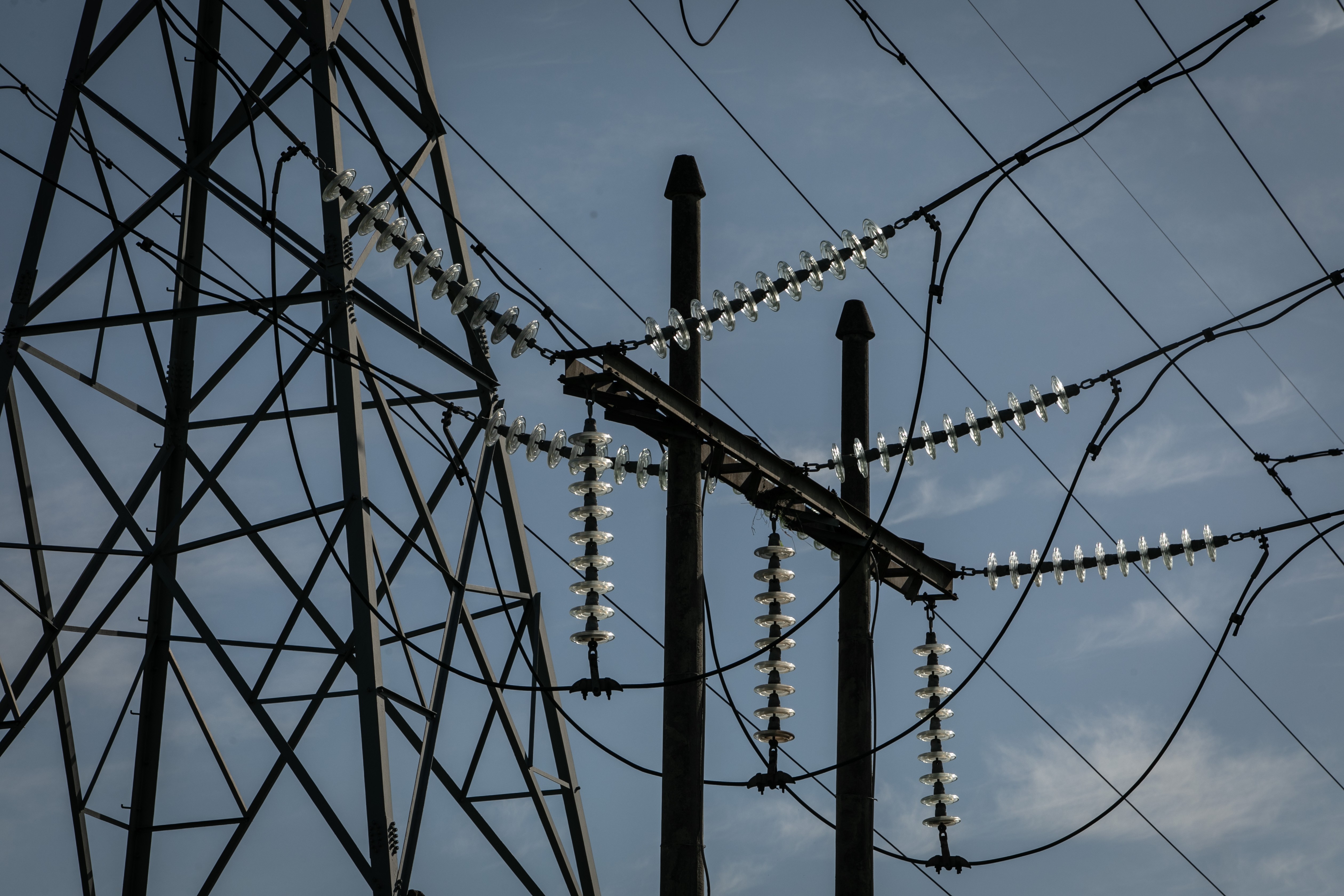 Pró-governo diz que seca mantém cobrança extra na conta de luz em setembro
