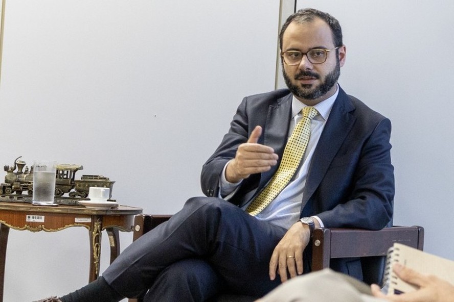 Ministro diz que aumento do teto para MEI at&eacute; chegar a R$ 140 mil em 2028 n&atilde;o ter&aacute; 'fonte alternativa de receita'