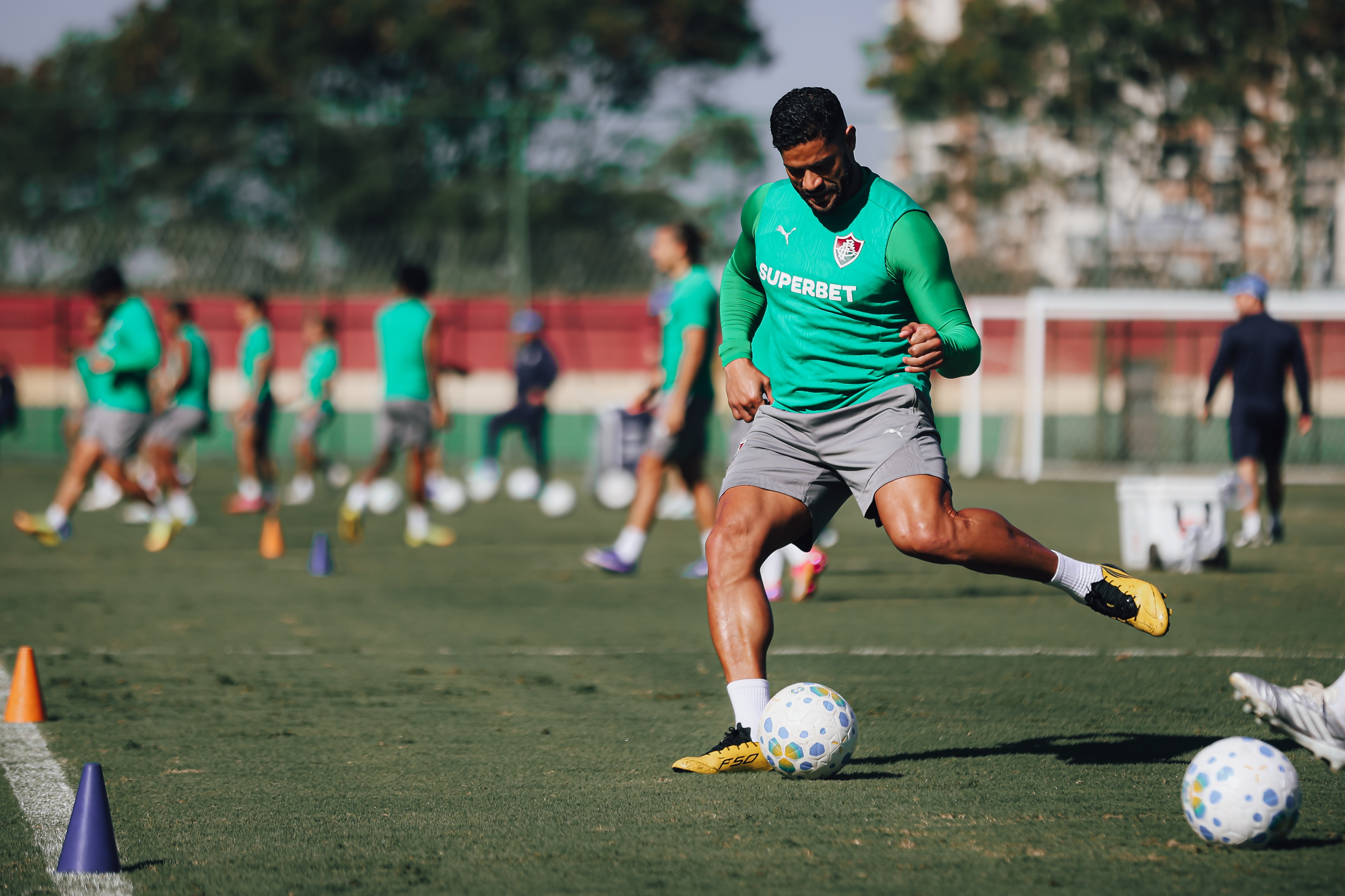 Fluminense retorna com Hulk e dilema no ataque contra o Bragantino no Brasileiro; Thiago Silva aguarda regularização