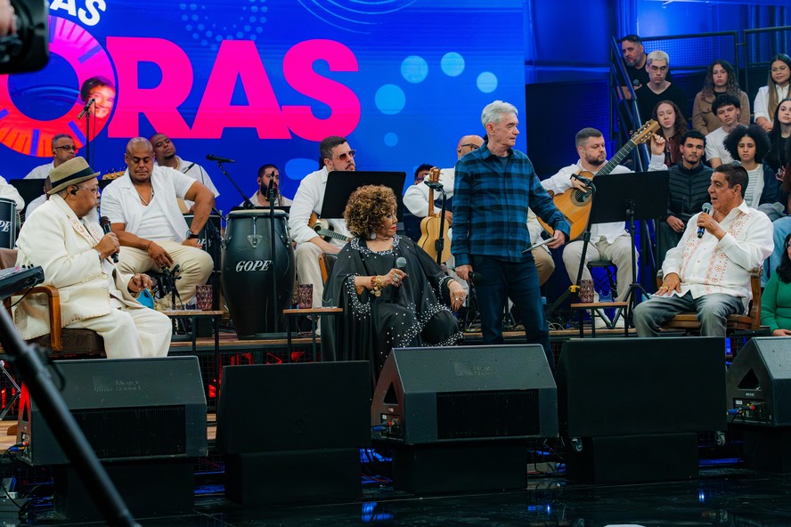Imagem ilustrativa sobre Alcione volta ao ar em "Altas Horas" junto a Taís, Jorge e Zeca