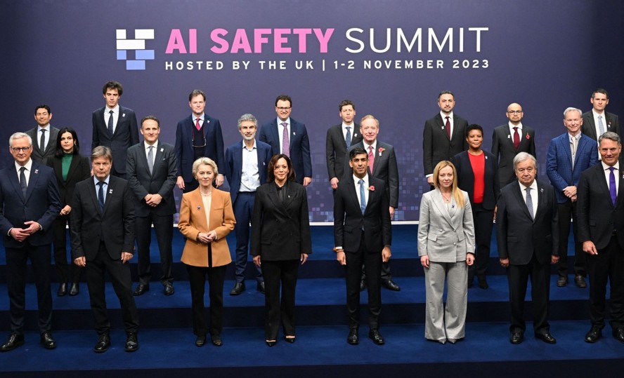 Chefes de Estado em cúpula global sobre uso seguro da Inteligência Artificial