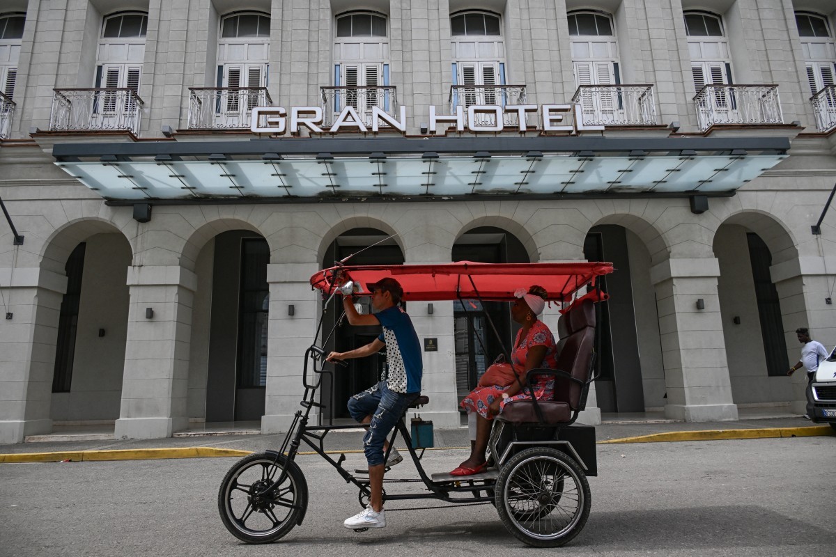 Pressão dos EUA com ameaça de sanções provoca retirada de empresas estrangeiras de Cuba