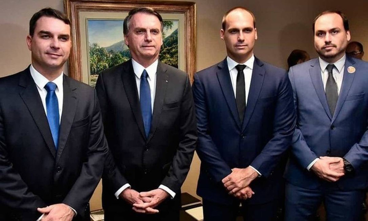 Flávio, Carlos e Eduardo alimentam discurso sobre suposta influência de Bolsonaro em Gaza