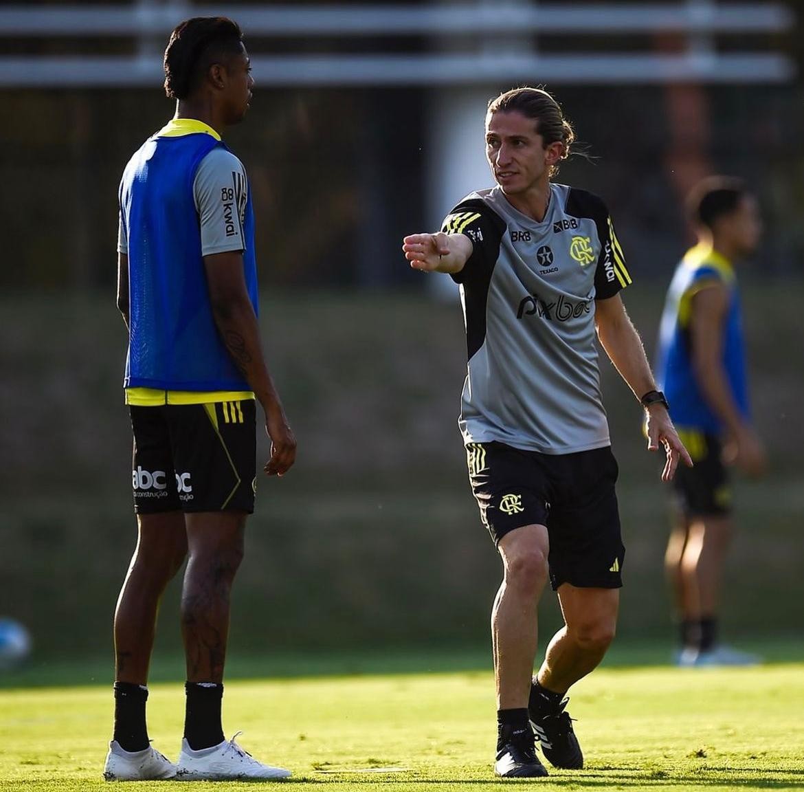 Com projeto a médio prazo, Filipe Luís planeja construir DNA ofensivo no Flamengo; saiba preferências táticas do treinador