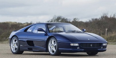 フェラーリ　F355 Ferrari icônica do multicampeão de F1, Michael Schumacher, é