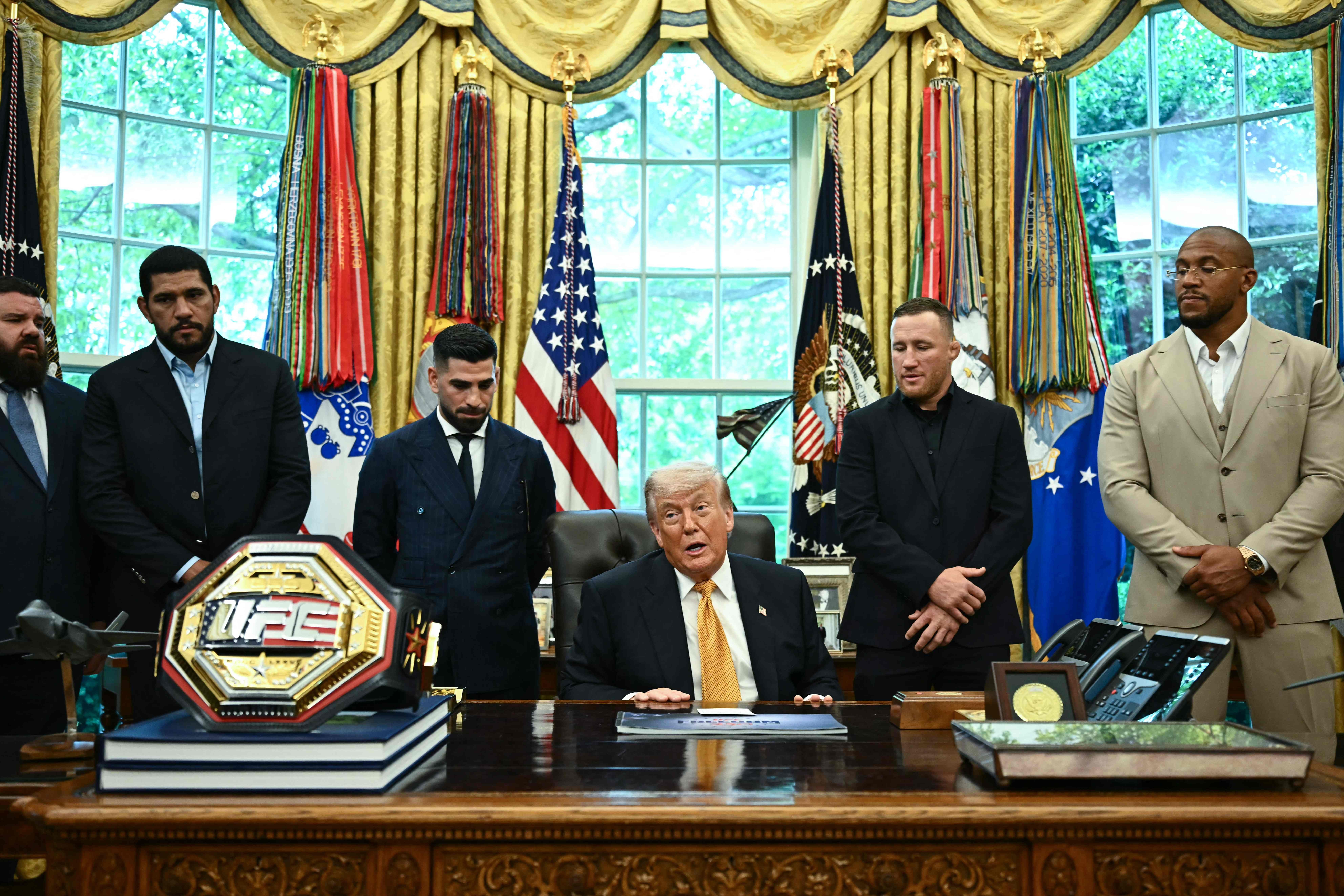 UFC teve prejuízo de R$ 155 milhões com luta na Casa Branca pelo aniversário de Donald Trump, diz CFO