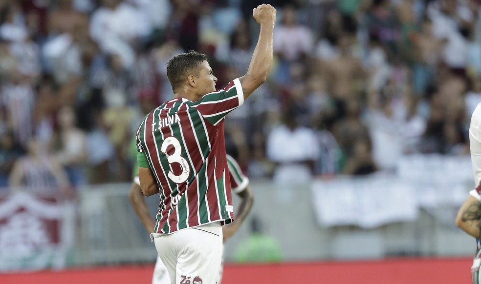 Thiago Silva celebrates a headed goal at Fluminense x Bahia — Photo: Marcelo Theobald/Agência O Globo