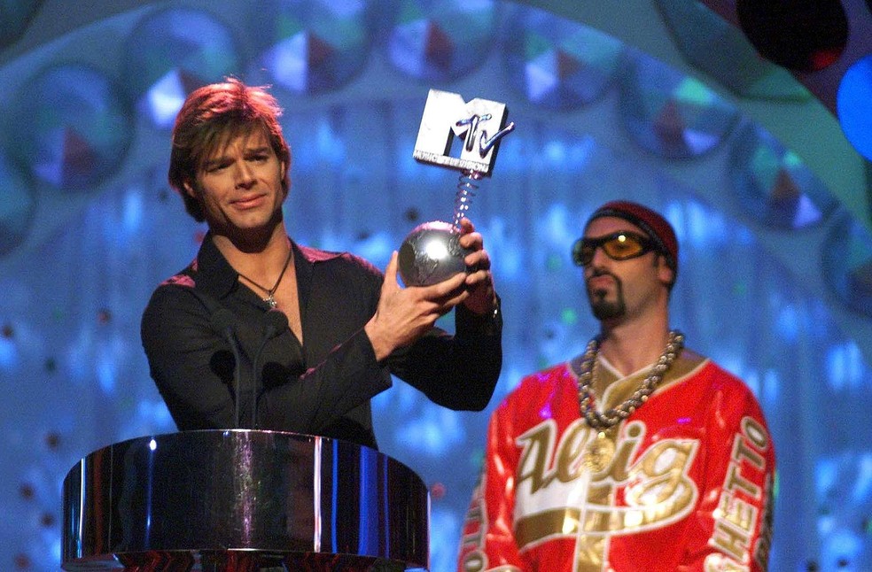 Emocionado com momento histórico do conterrâneo, Ricky Martin escreve ...