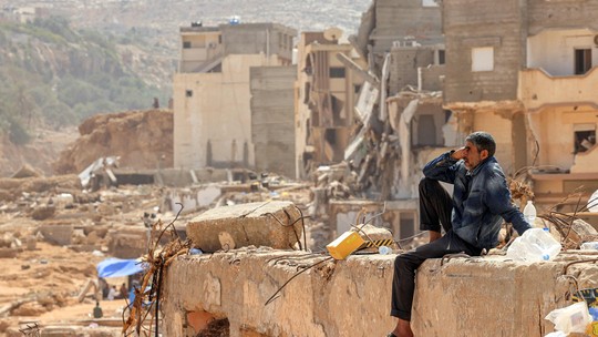 Imagens mostram cidade na Líbia reduzida a escombros uma semana após desastre
