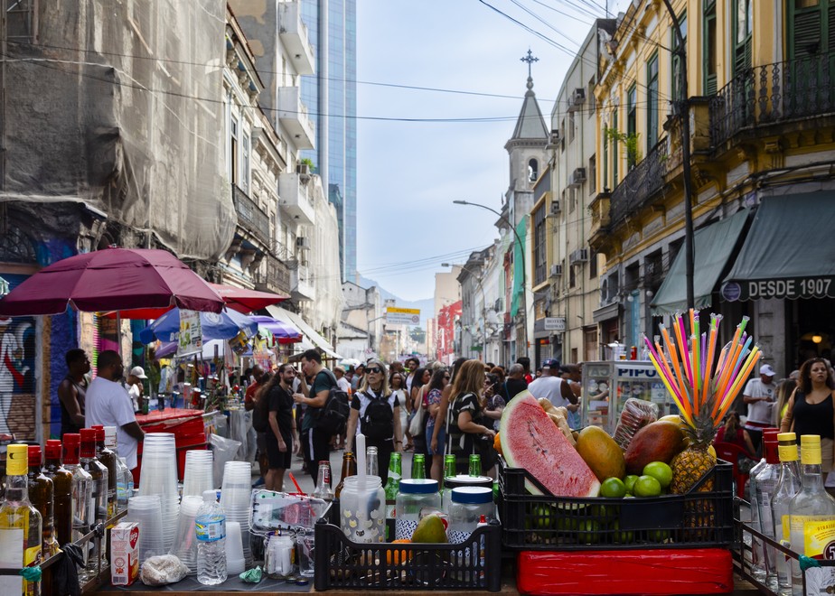 Saiba o que fazer na Rua do Senado, a 'mais cool' do mundo em 2025
