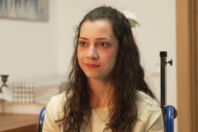 Espanhola que obteve autorização para eutanásia aos 25 anos foi vítima de negligência do Estado, dizem críticos