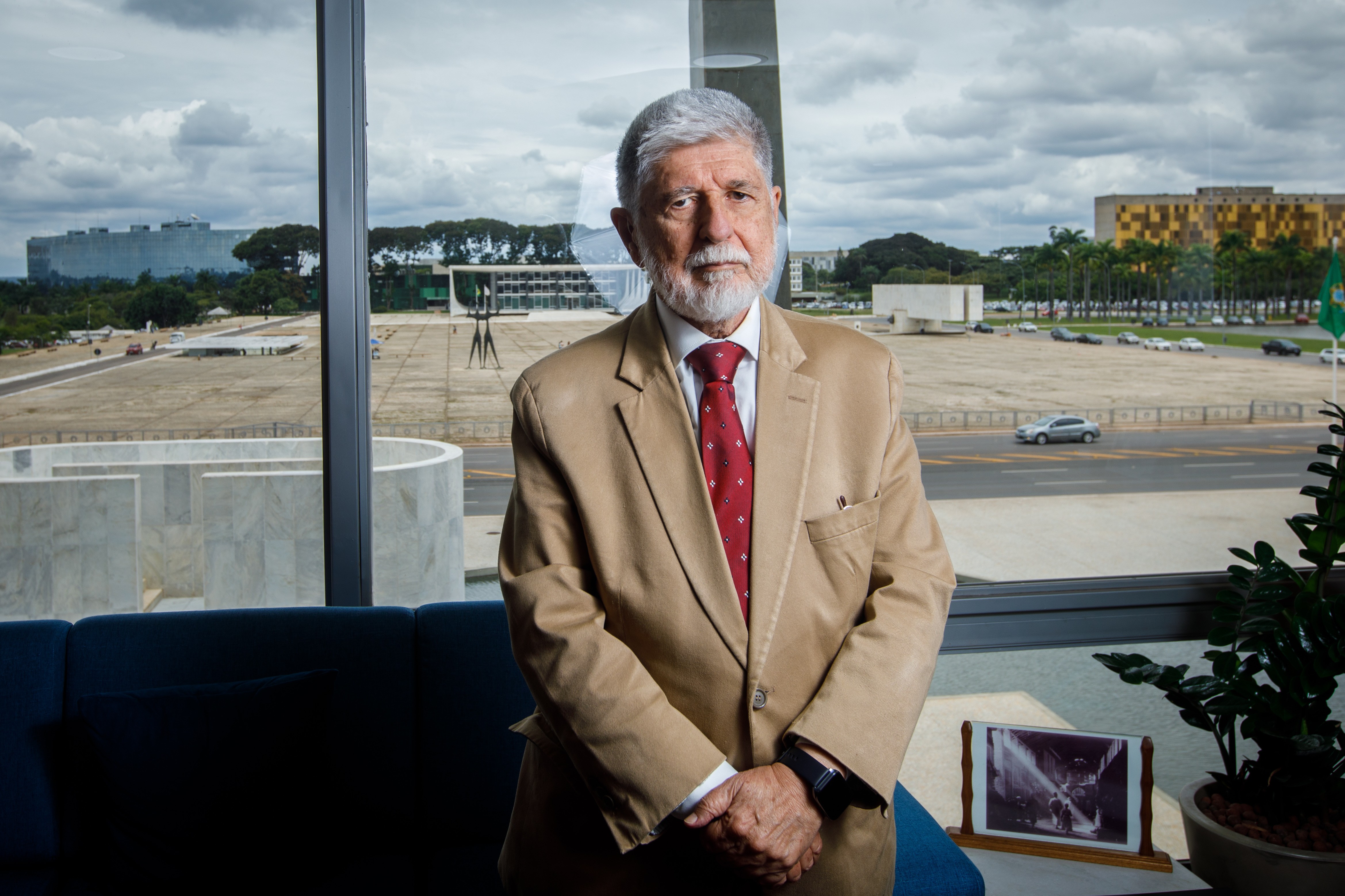 Amorim diz que Trump respeitará resultado das eleições se Lula vencer, apesar de preferência por Flávio Bolsonaro