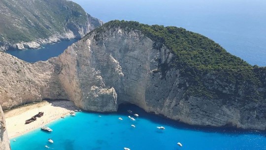 'Praia do Naufrágio': cartão-postal grego é cercado de mistérios que vão desde roubo de cigarros à máfia italiana
