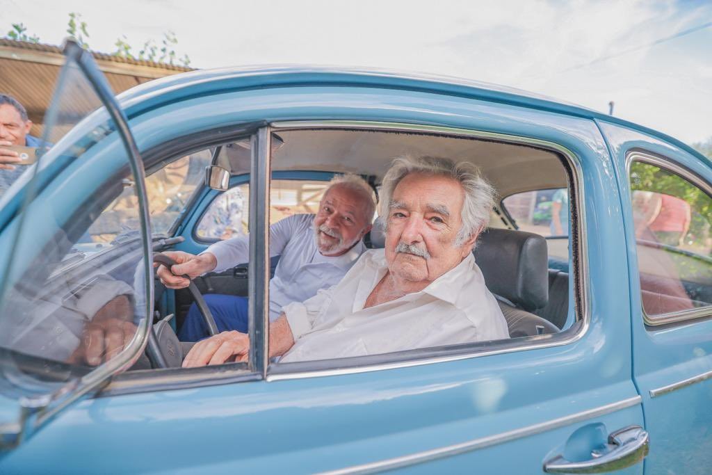 Lula aproveitou visita ao Uruguai para se encontrar com o ex-presidente Pepe Mujica — Foto: Ricardo Stuckert/Divulgação